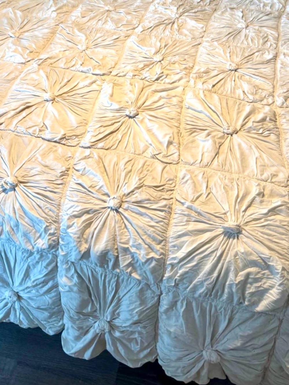 Anthropologie Ivory Rosette-Tufted Comforter “Lazybones”